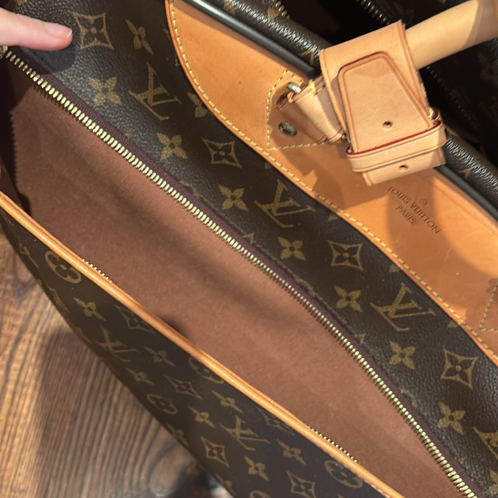 Louis Vuitton Monogram Eole 50 - Picture 5 of 16